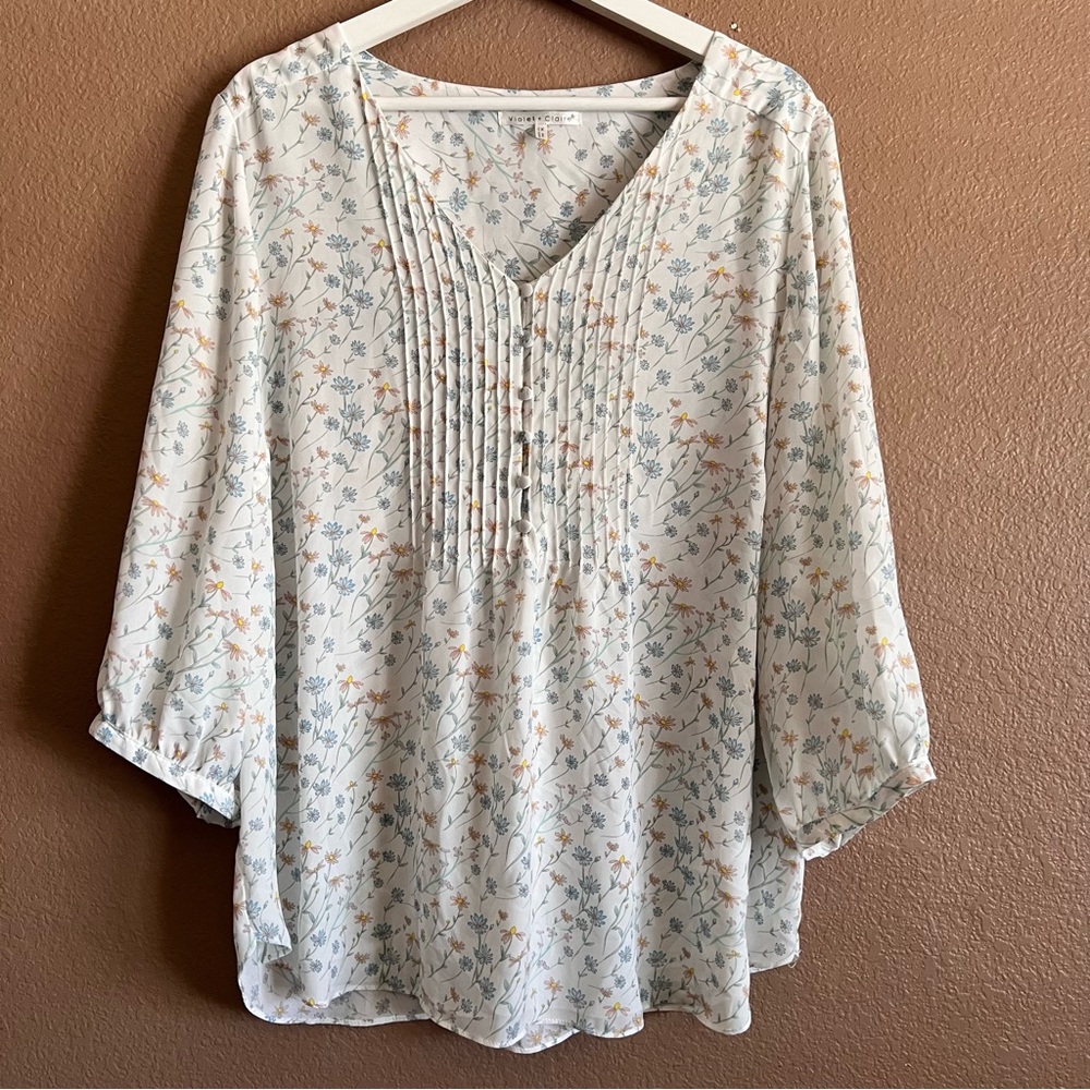 Violet & Claire White Pleated Bib Collar Blouse Size 1X